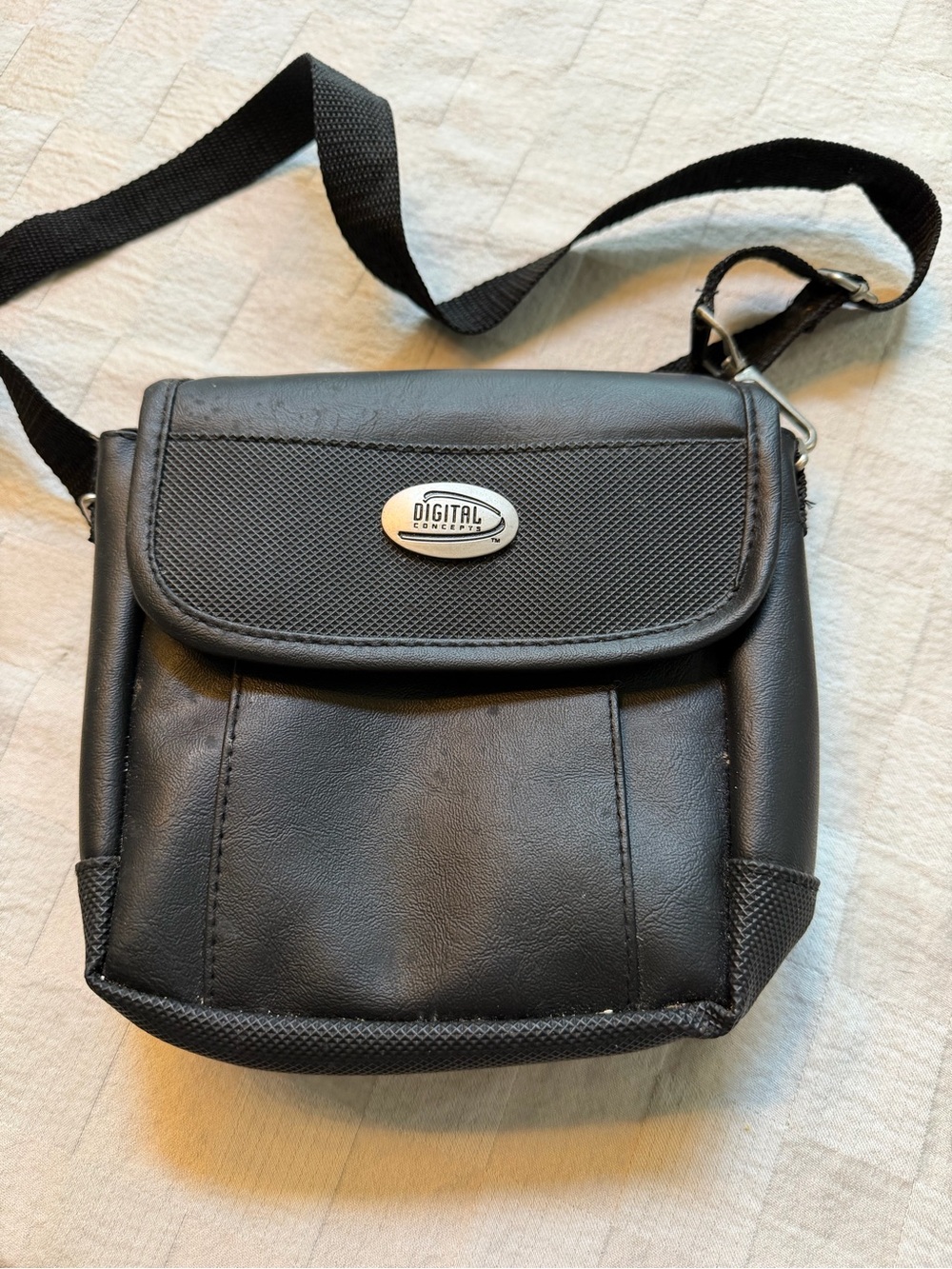 Black Men’s Crossbody Camera Bag